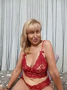 TrinaAdair Chat XXX in diretta