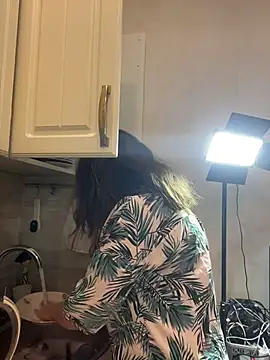 DienkaGreen Adlı Modelin Canlı XXX Sohbeti