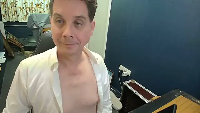 tilobinder's Live XXX Chat