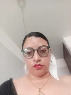 SOFI__10 Adlı Modelin Canlı XXX Sohbeti