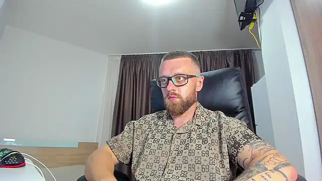 Findom_guy – Naživo XXX chat