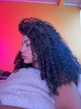 Morenayaa Chat XXX in diretta