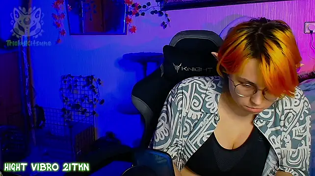 Chat +18 de TrickyKitsune ao vivo