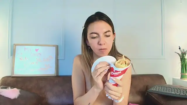 kittyblooms Live XXX-chat