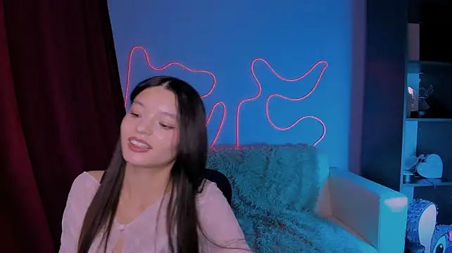 Chat +18 de itscharlliee ao vivo