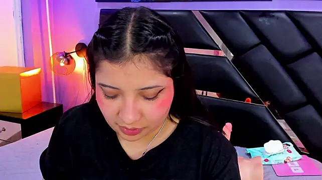 Chat +18 de Emma_monserrat ao vivo