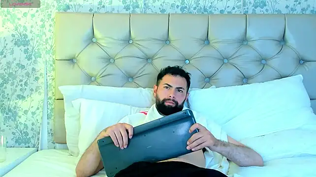Chat XXX Live AndrewCrooss