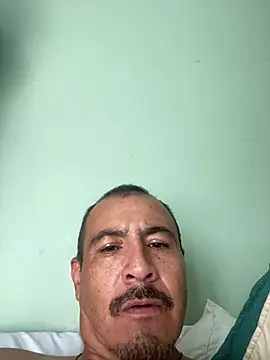 Show modela Chillo956 na web-kameri