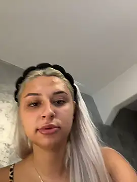 Kylie_One 现场XXX聊天