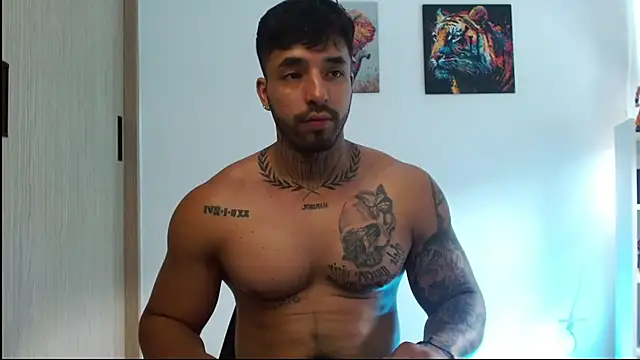 Jacobb_Phoenix Adlı Modelin Canlı XXX Sohbeti