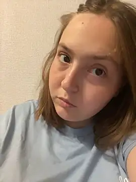 SweetyCute7 – Naživo XXX chat