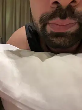 Živý XXX chat cutebeardi