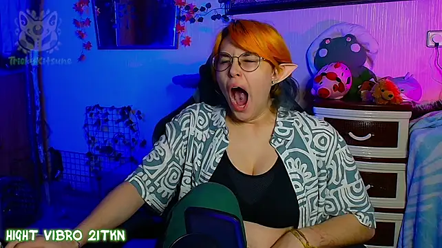 Chat XXX en directo de TrickyKitsune
