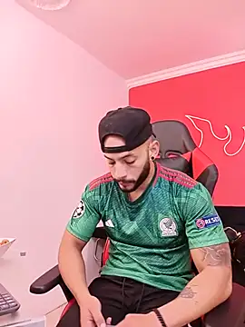 צ'אט XXX בשידור חי של Mike_savage3