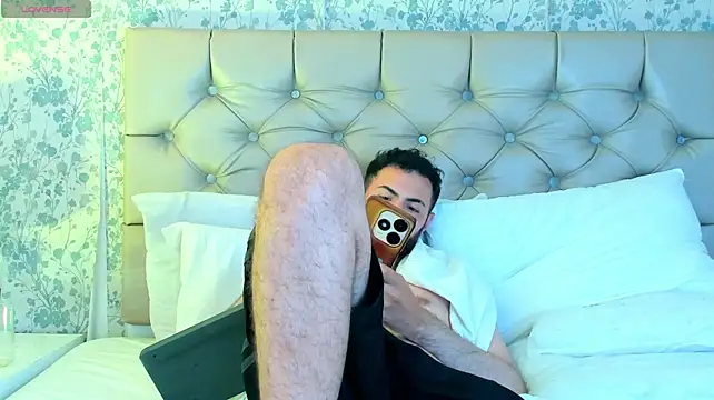AndrewCrooss XXX чат на живо