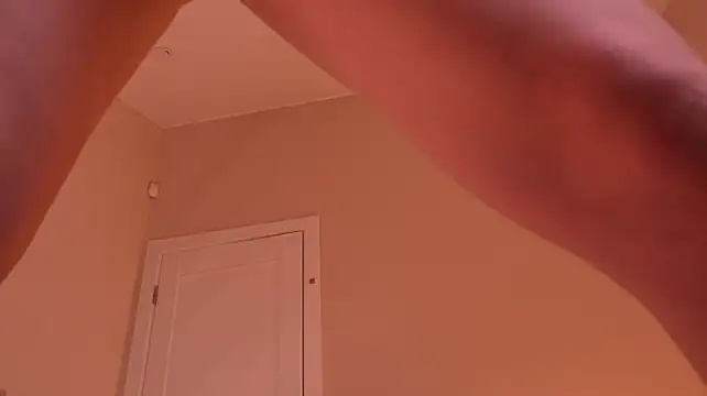 XXX chat uživo modela Miablueye