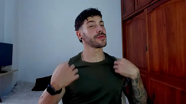 Show de Guyinthemountain na webcam