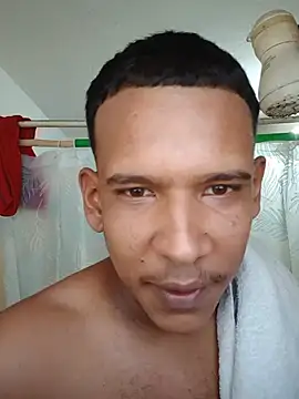 Chat +18 de Ron_0101 ao vivo