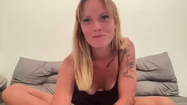 mariemelissah's Live XXX Chat