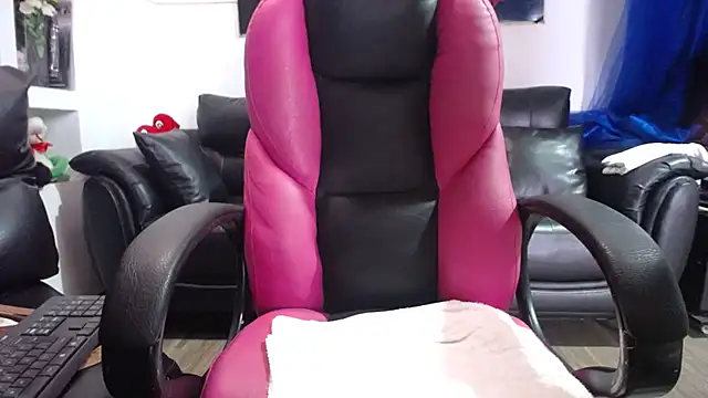 MeganMilF2's Live XXX Chat