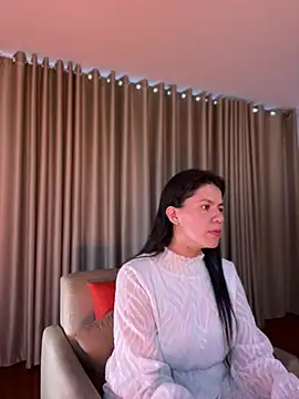 Aliinak's Live XXX Chat