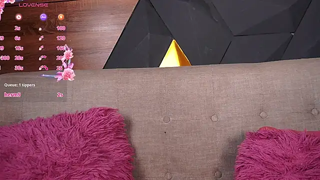 ly_lulu's Webcam Show