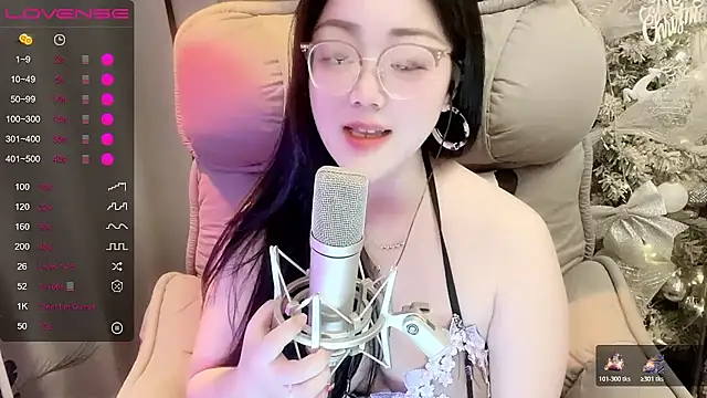 Monica-666888- 现场XXX聊天