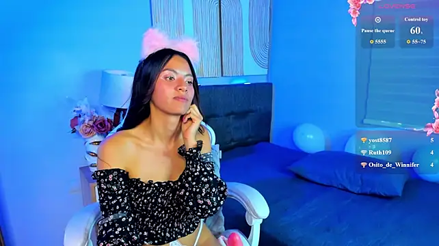 kiara_goldd লাইভ XXX চ্যাট