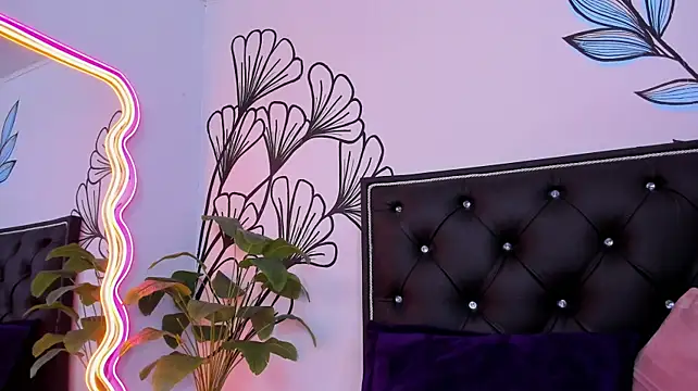 Sweet_Ariadna_'s Live XXX Chat