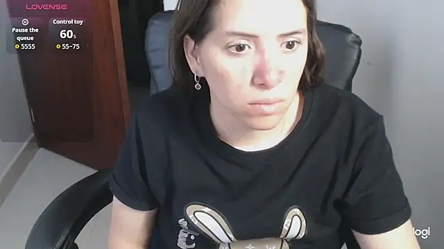 spicey_latina লাইভ XXX চ্যাট