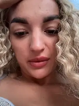 Czat XXX na żywo – SashaPri