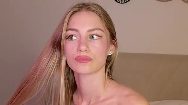 Chat +18 de GabriellaOlsen ao vivo