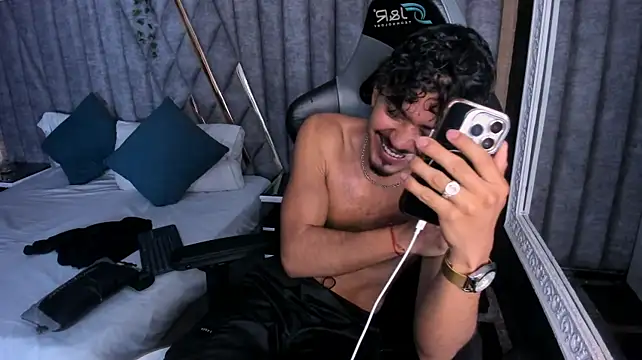 NicolaiKarav's Live XXX Chat