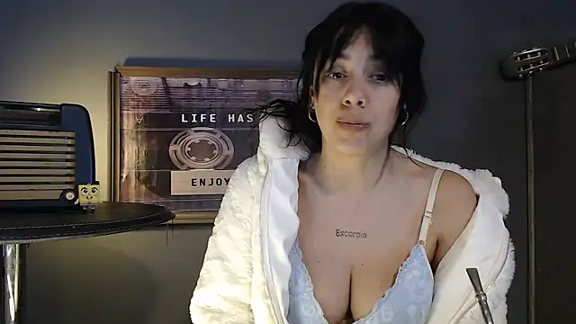 Mickyta Chat XXX in diretta