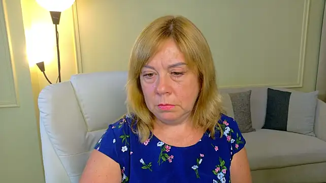 ChristinaDavedes ওয়েবক্যাম শো