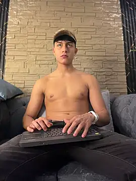 Lander_Cruz Adlı Modelin Canlı XXX Sohbeti