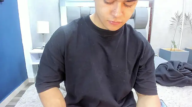 Charlie___Musk's Live XXX Chat