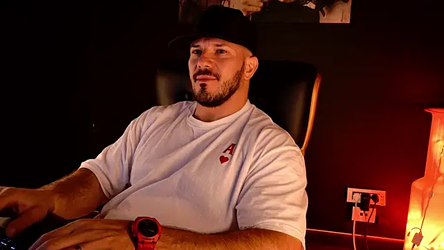 Онлайн чат XXX AngeloEric