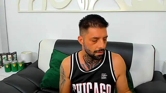 Živý XXX chat TommyDum