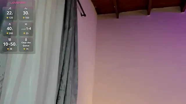 แชท XXX สดของ ZarahFoxx