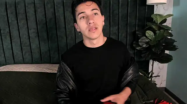 Chatroom XXX en direct de Andy_Joy_