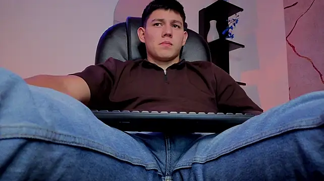JamesCr_ – Naživo XXX chat