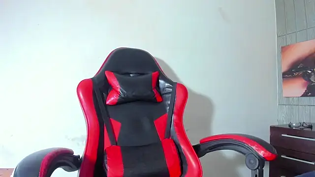 Živý XXX chat yayacandy