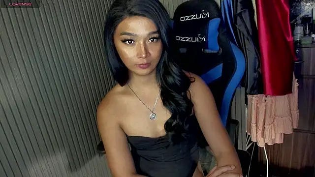 TrinityFucksYou webcam show