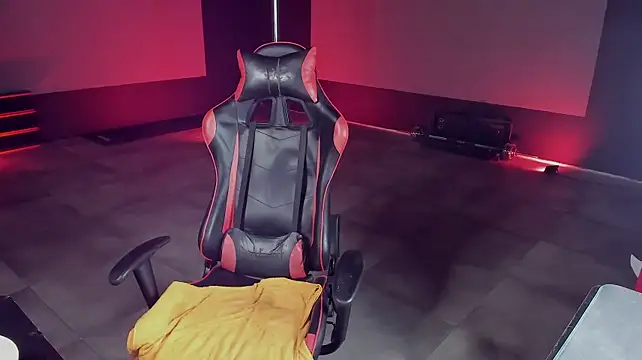 dirty-boss Show in webcam