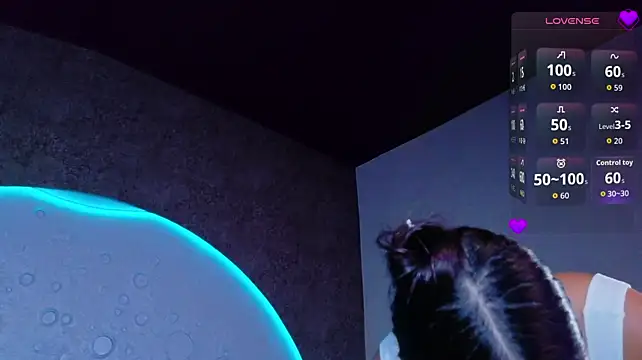 Chat +18 de ReinaChloe ao vivo