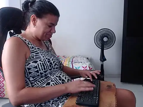 Adriana_0312 Chat XXX in diretta
