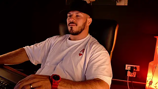 Онлайн чат XXX AngeloEric