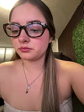 Chat +18 de imlindapink ao vivo