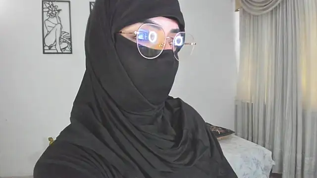 Chat +18 de Uzra_hayed ao vivo